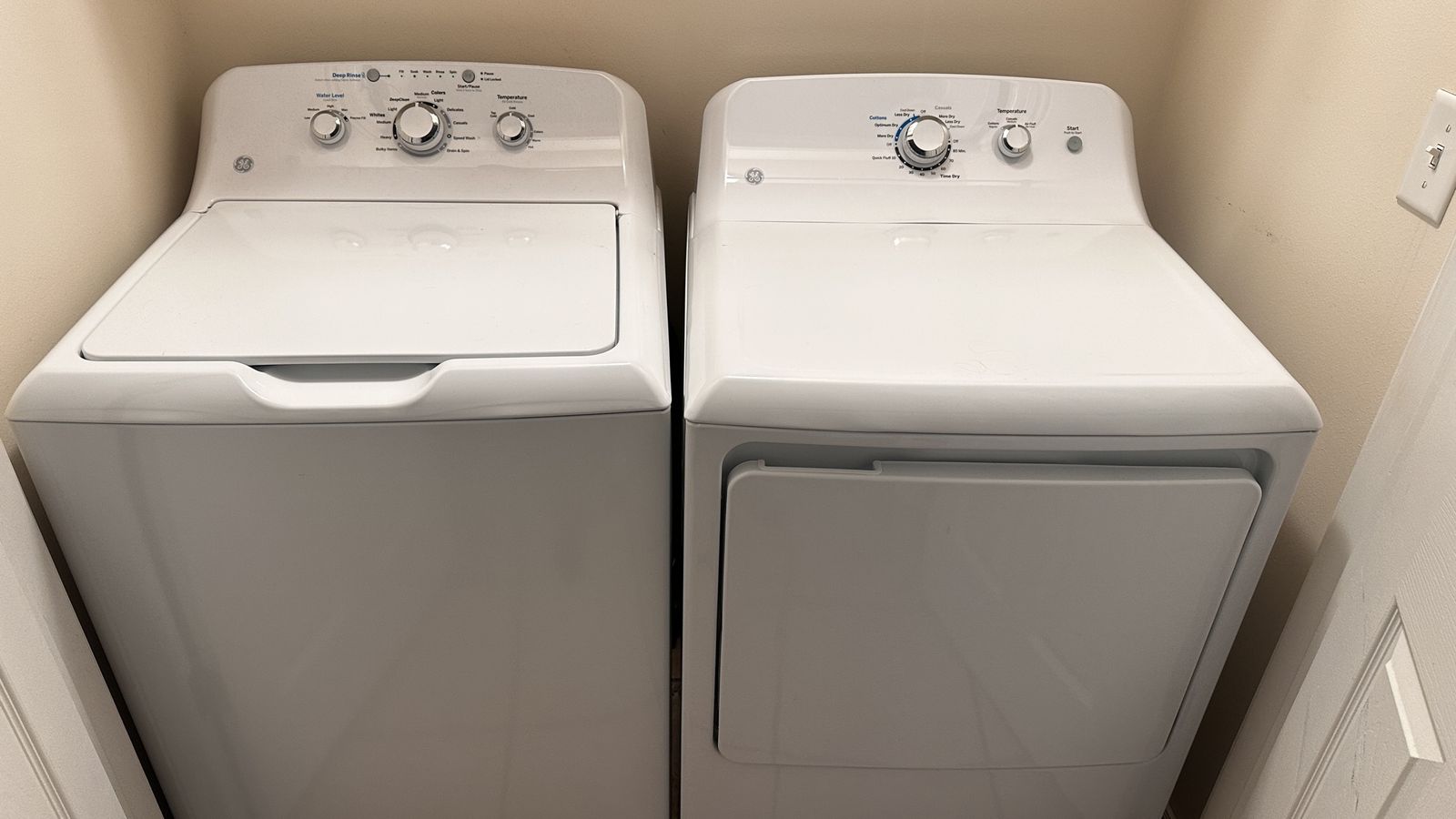 GE Washer & Dryer Set 4.0 cu. ft. Top Load Washer & 6.2 cu. ft. Electric Dryer