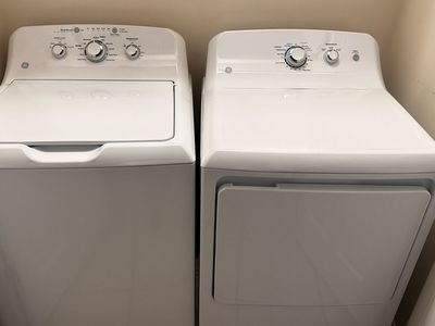 GE Washer & Dryer Set 4.0 cu. ft. Top Load Washer & 6.2 cu. ft. Electric Dryer