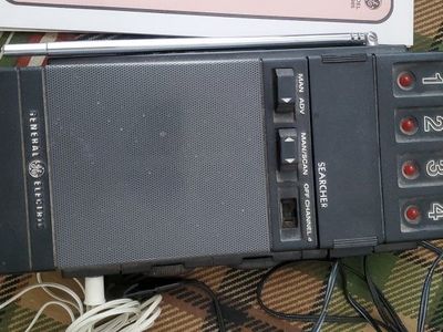 Vintage General Electric Mobile I Searcher 4-Channel PS VHF Radio Model 7-2985