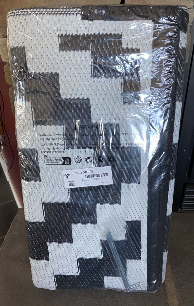 Waterproof Outdoor Rug 8x10  Camp, RV, Patio