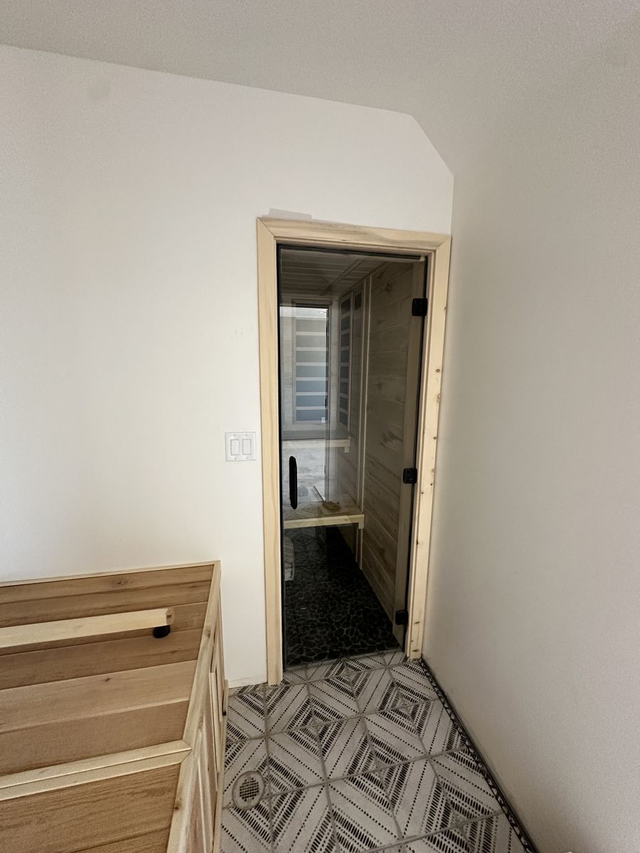 Main image 18