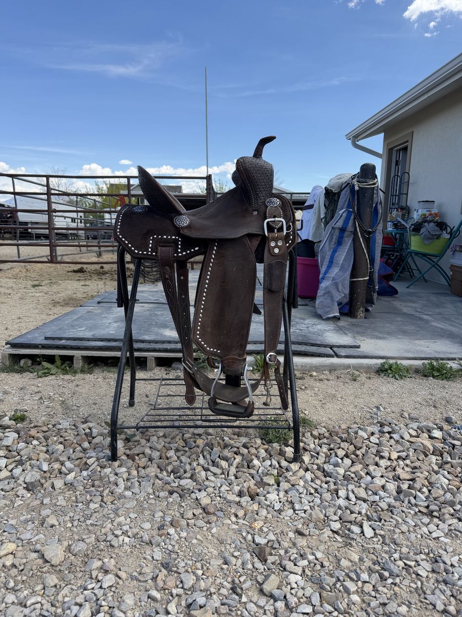 Leightweight Master Barrel Saddle