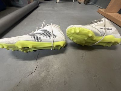 New Balance size 10 V4 Rush Lacrosse Cleats