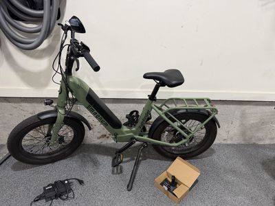 Magnum Pathfinder 500 Electric Bike Green with Charger and Tool Kit