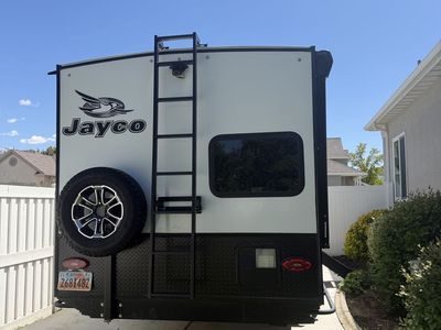 Jayco Jay Feather Micro Travel Trailer Bumper Pull RV sleeps 8