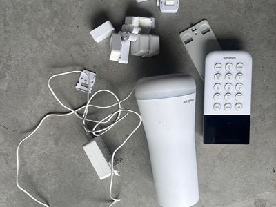 SimpliSafe SSBS3 Home Security System Base Station, Keypad, Entry Sensors, Power Cord