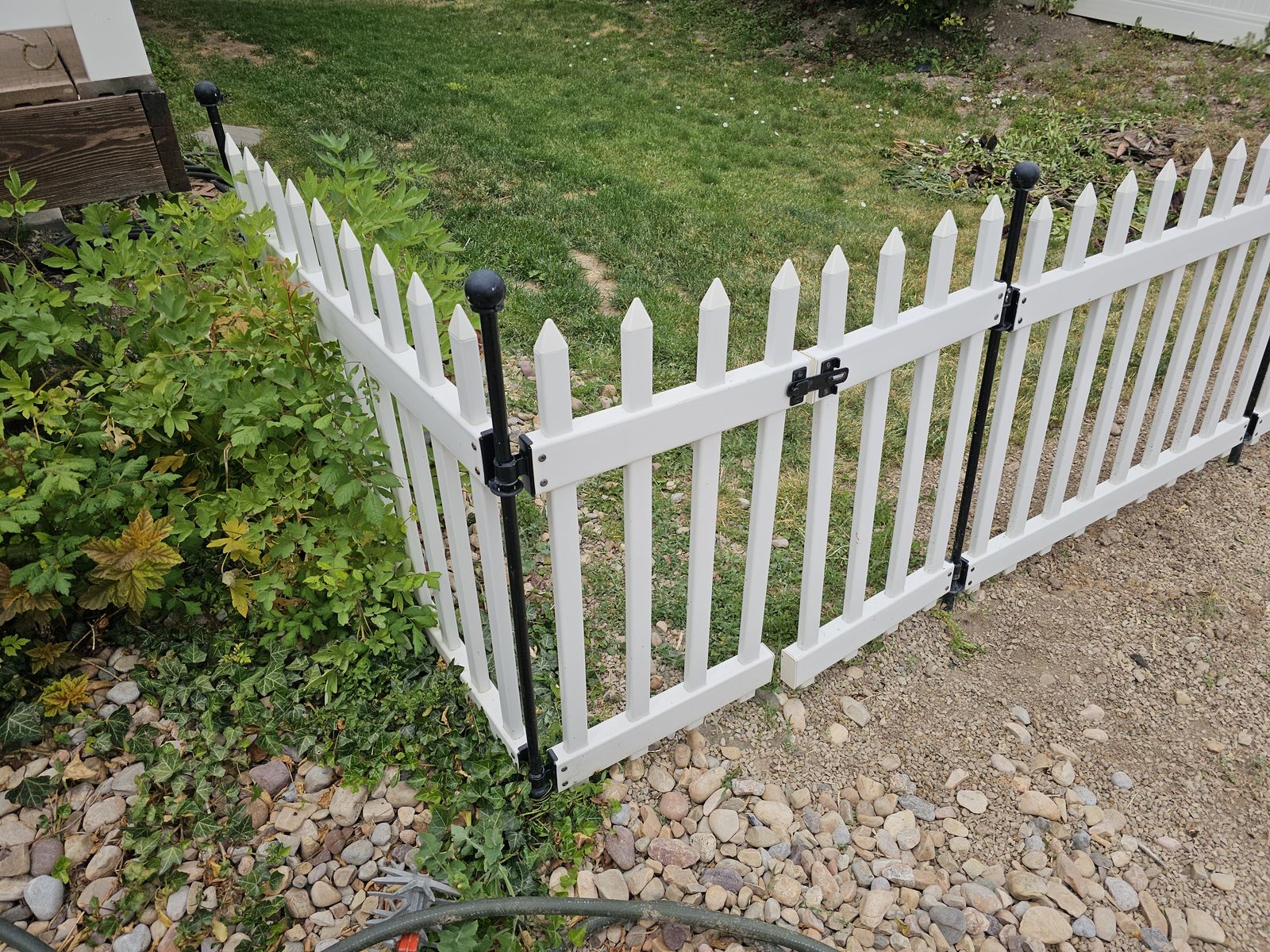 Vinyl Fence and Gate