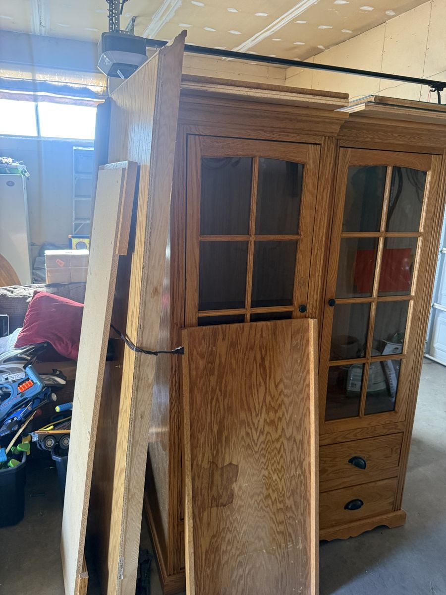 Entertainment center