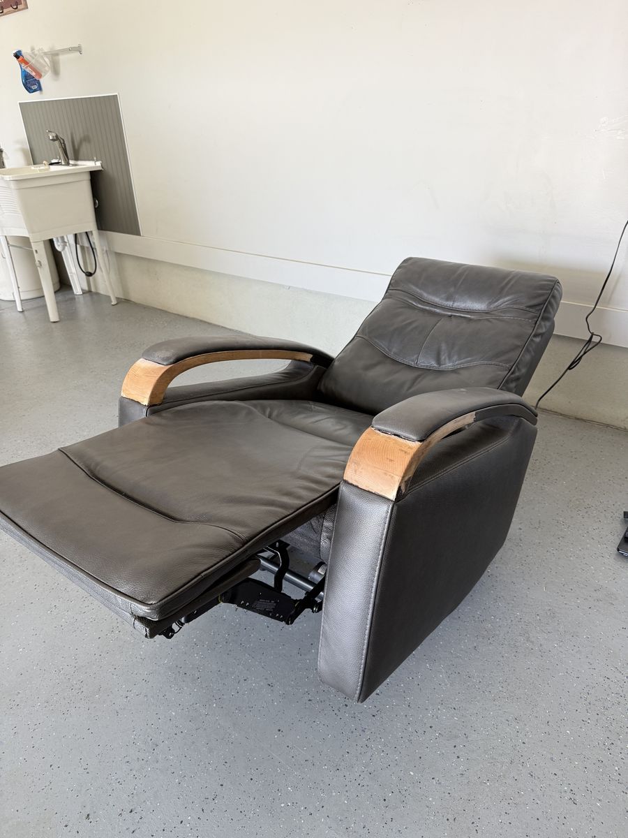Coscto Electric Recliner - Gray Leather with Wood Accents - Non-Smoking, Pet-Free Home