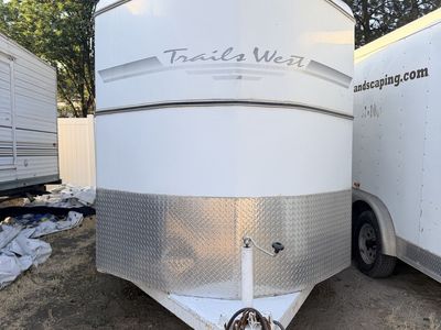 Trailswest Santa Fe II 2-Horse Trailer - Good Condition, Tack Room, Smooth Pull
