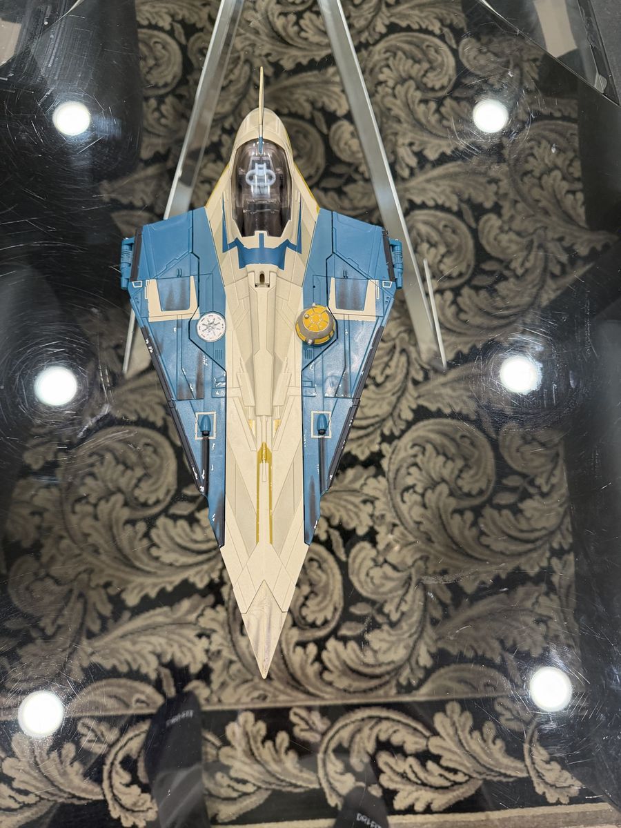 Main image 3