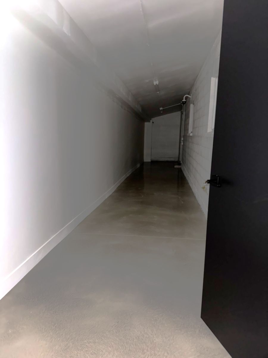 Main image 8