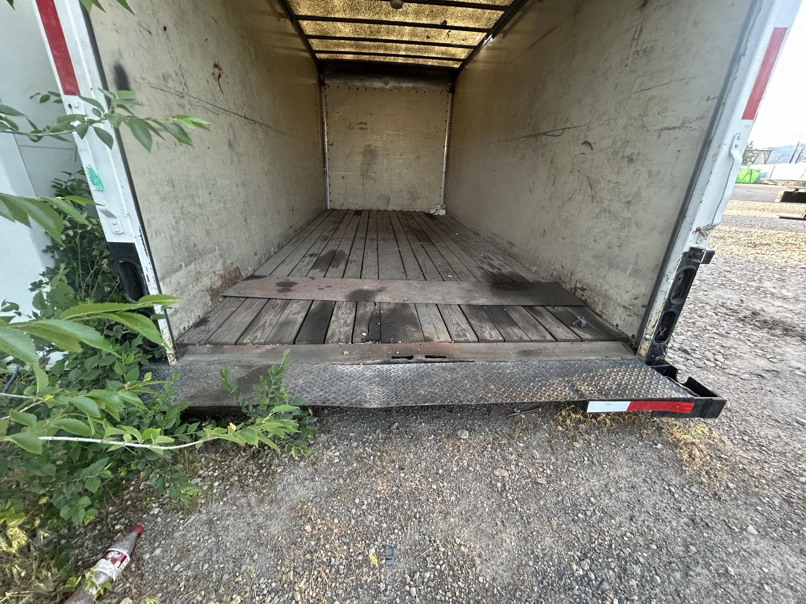 Main image 3