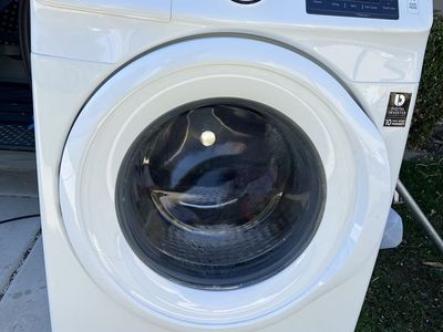 Samsung front load washer. Works perfectly