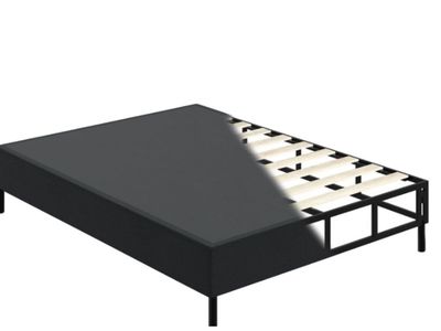 NEW ZINUS QUEEN METAL BED FRAME