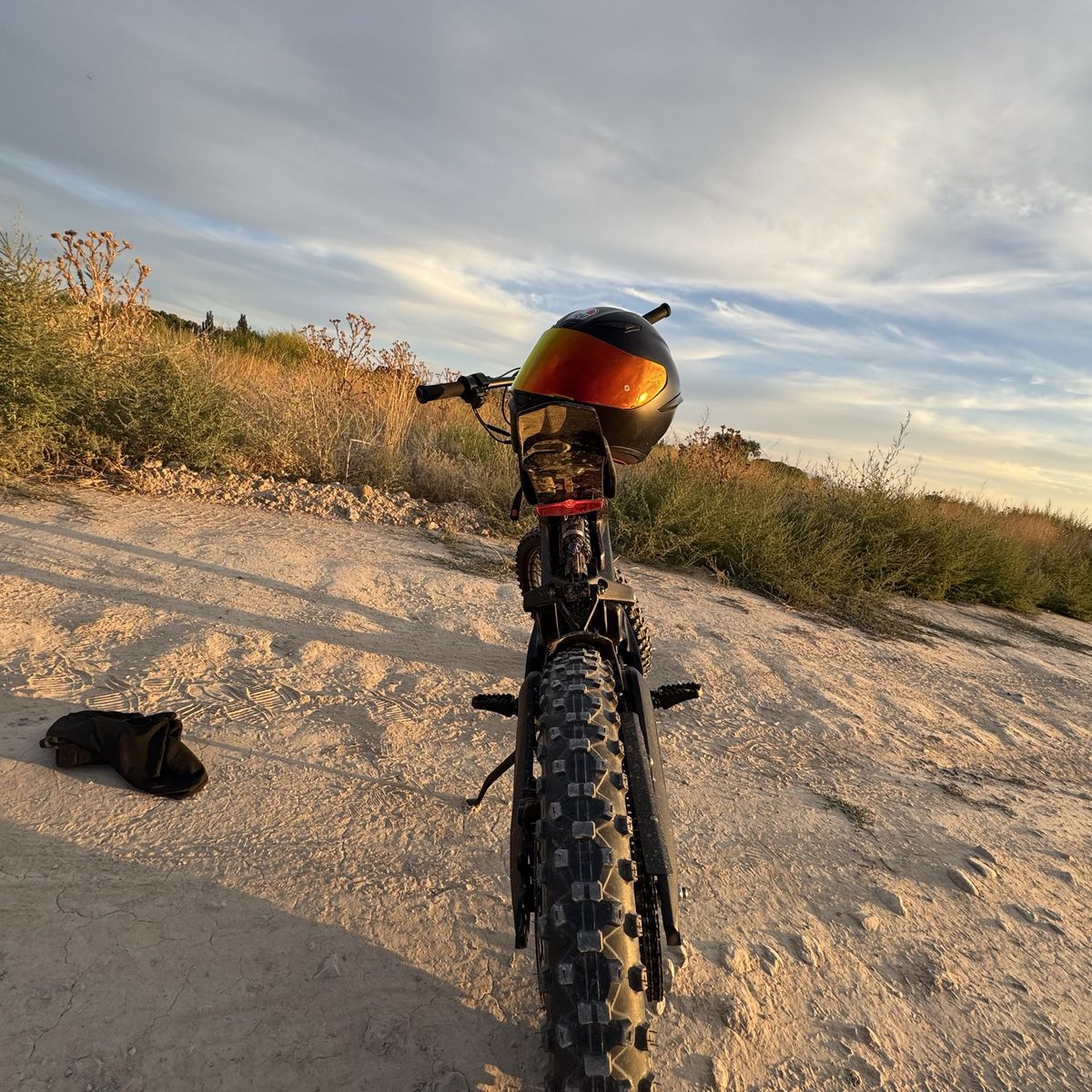 Main image 17