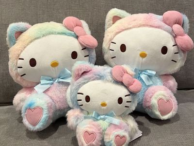 Hello Kitty Family