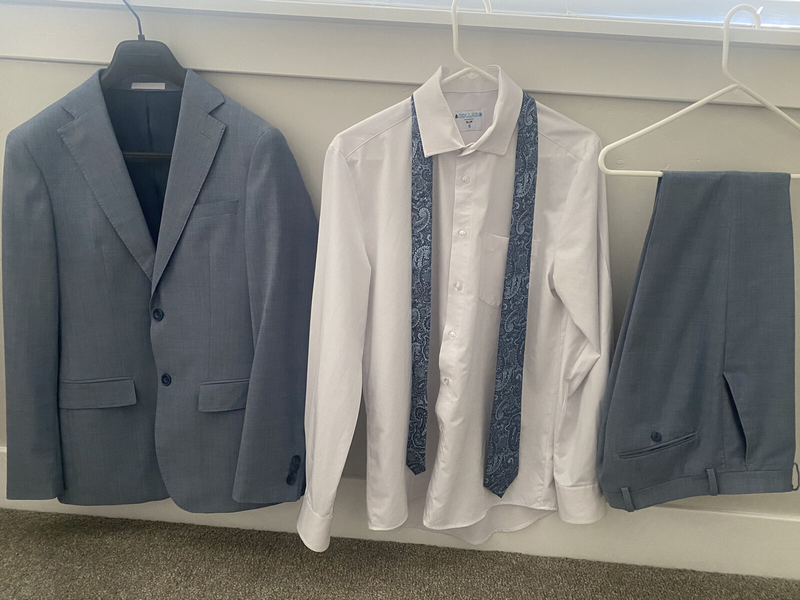 Men's 36R Michael Kors Suit, No-Iron Dress Shirt, & Tie