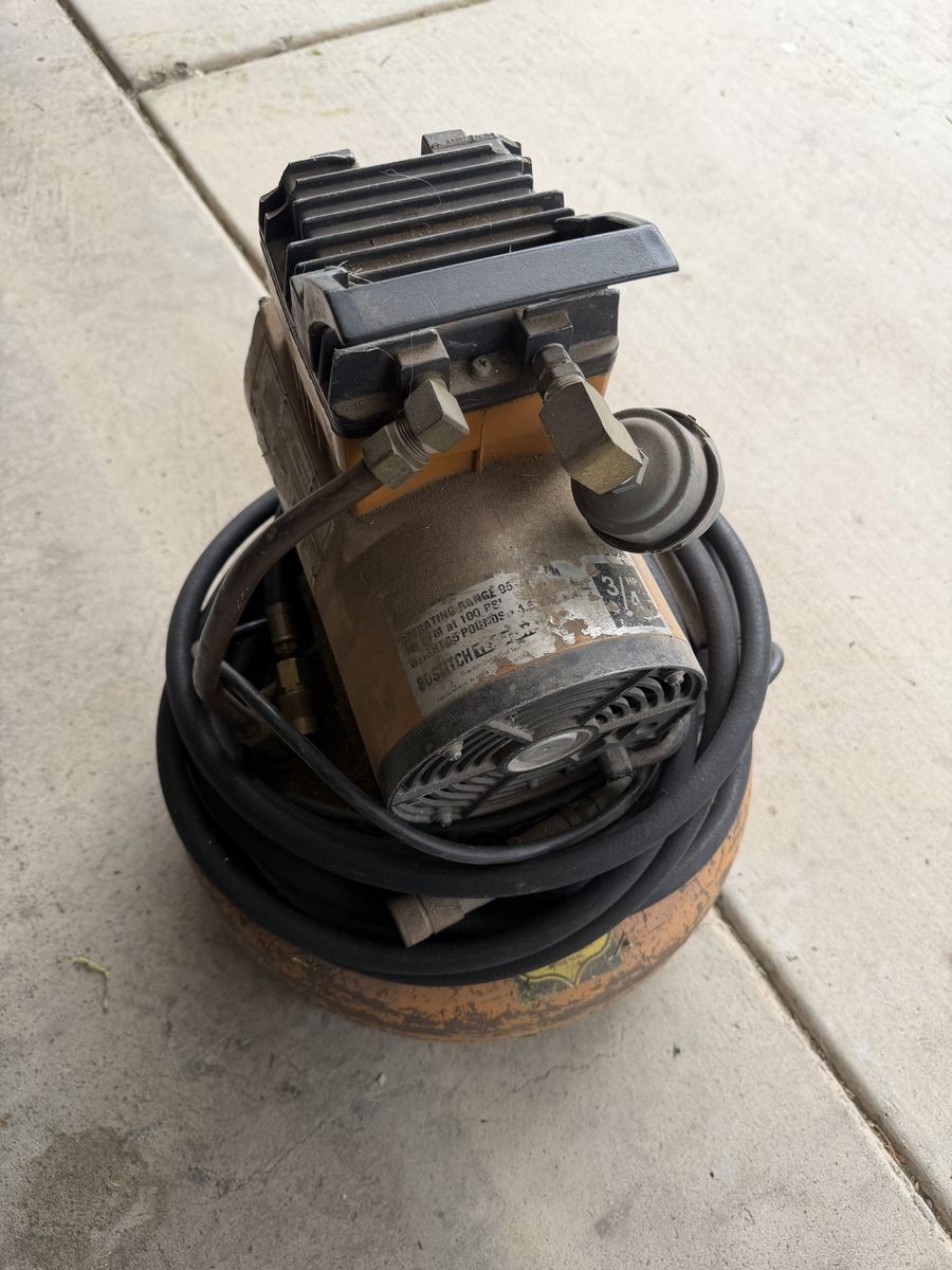 Air compressor