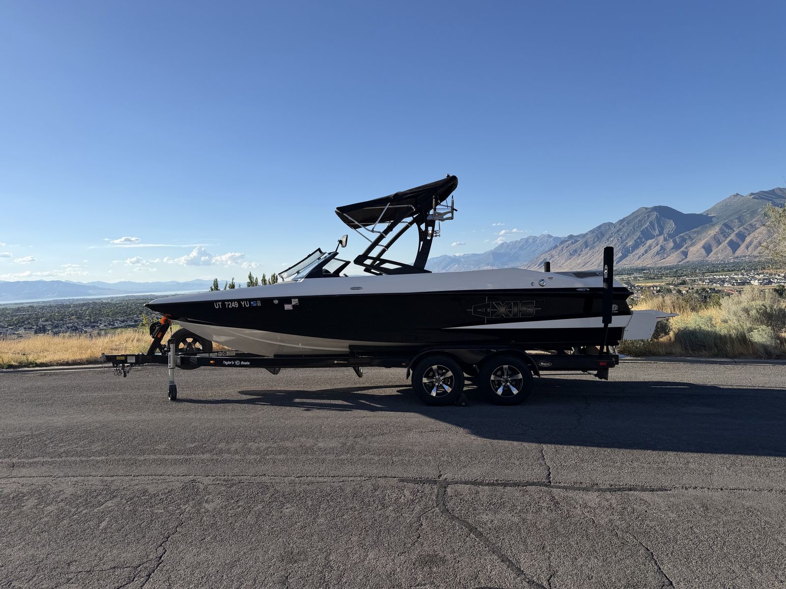 2014 Axis A22 Wake and Surf Boat with Trailer