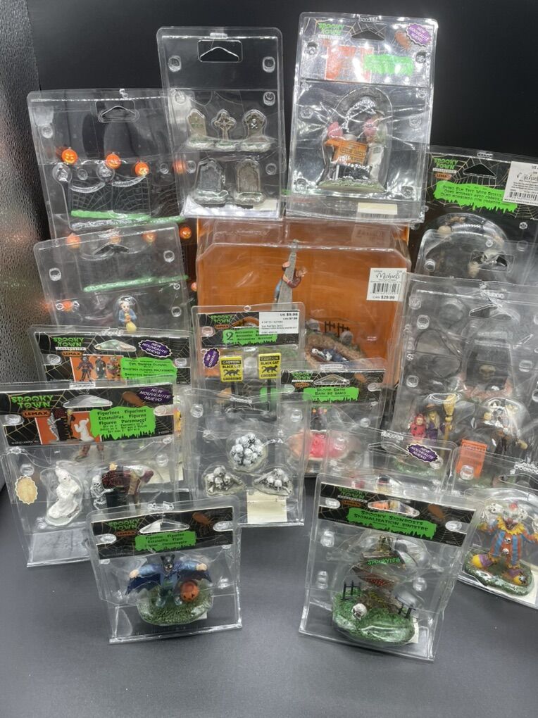 Lemax Spooky Town Halloween Decorations
