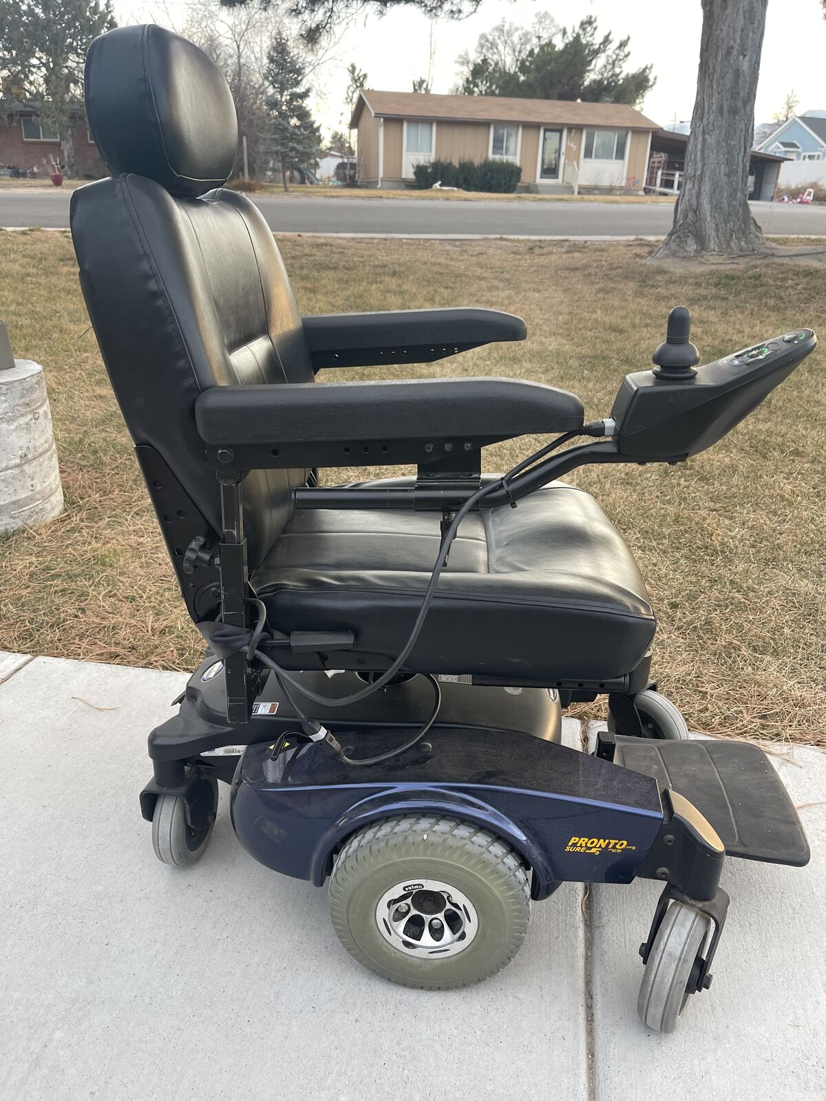 InvaCare Pronto M51 Wheel chair