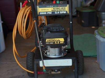 Karcher 2500 PSI Pressure Washer (Honda Powered)