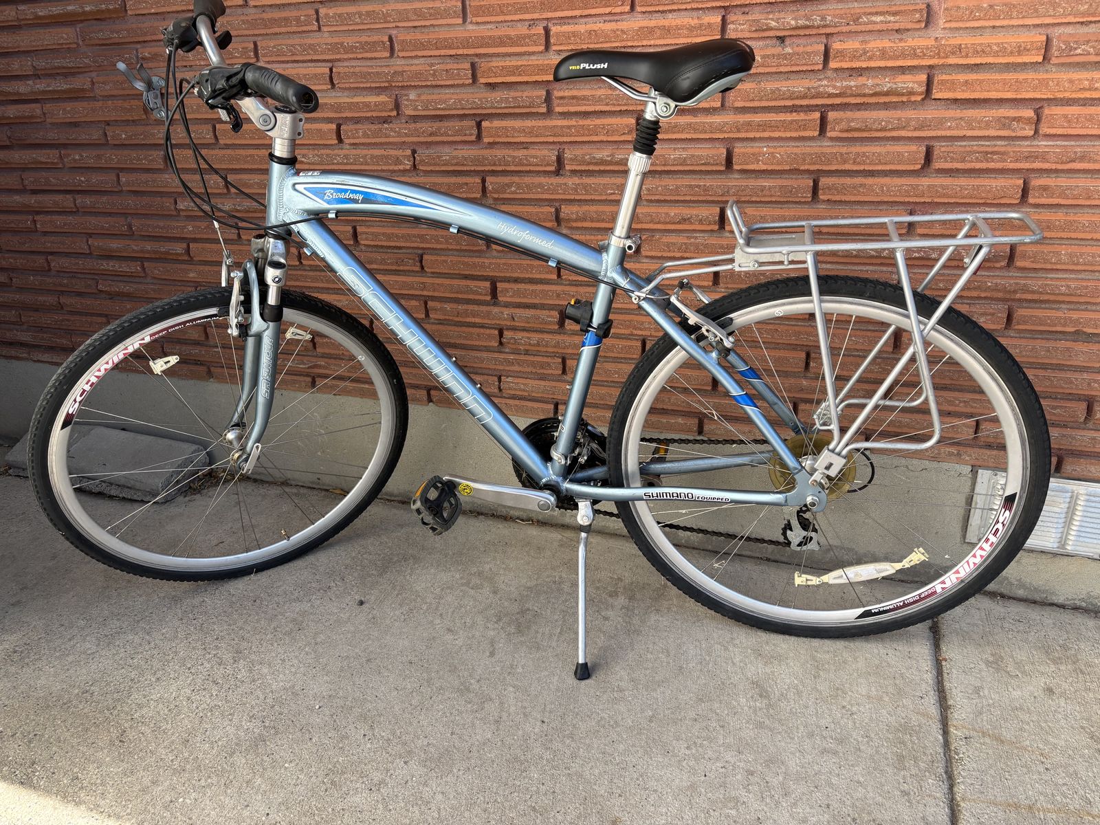 Schwinn Broadway Hybrid Bike--with Rack, Lock and Pump