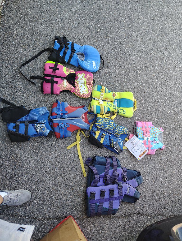 LIFE JACKETS FOR SALE $10 EACH
