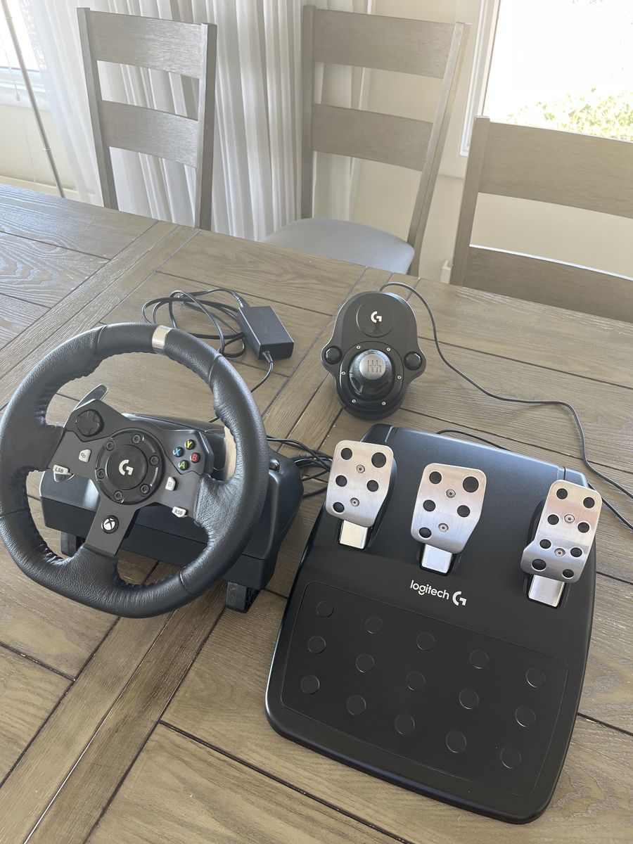 Logitech G920 Wheel, Pedals and Shifter