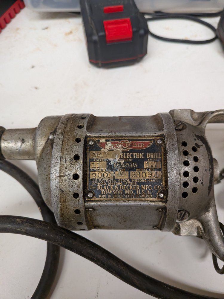 Vintage Black & Decker Electric Drill Heavy Duty Metal Housing 2000 RPM