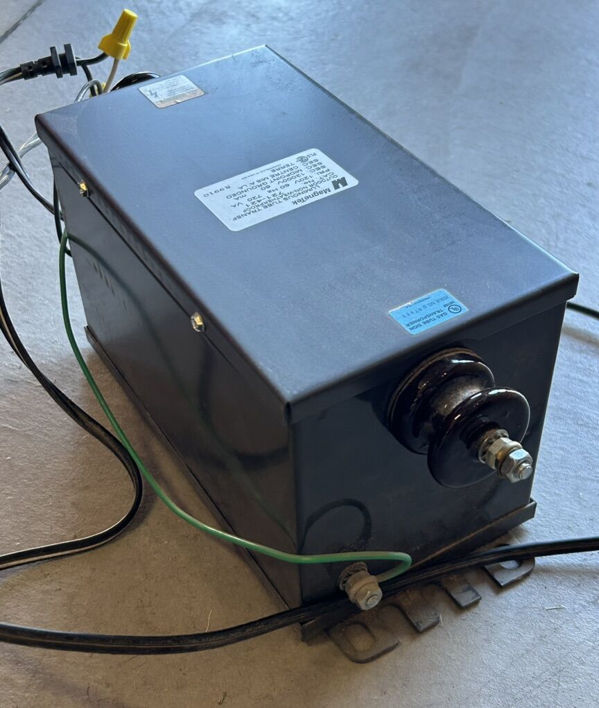 Transformer MagneTek luminous Neon tube light