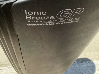 SHARPER IMAGE IONIC BREEZE AIR CLEANER WITH GERMICIDE 3 OPTIONS! ONE IS JUST FOR PARTS