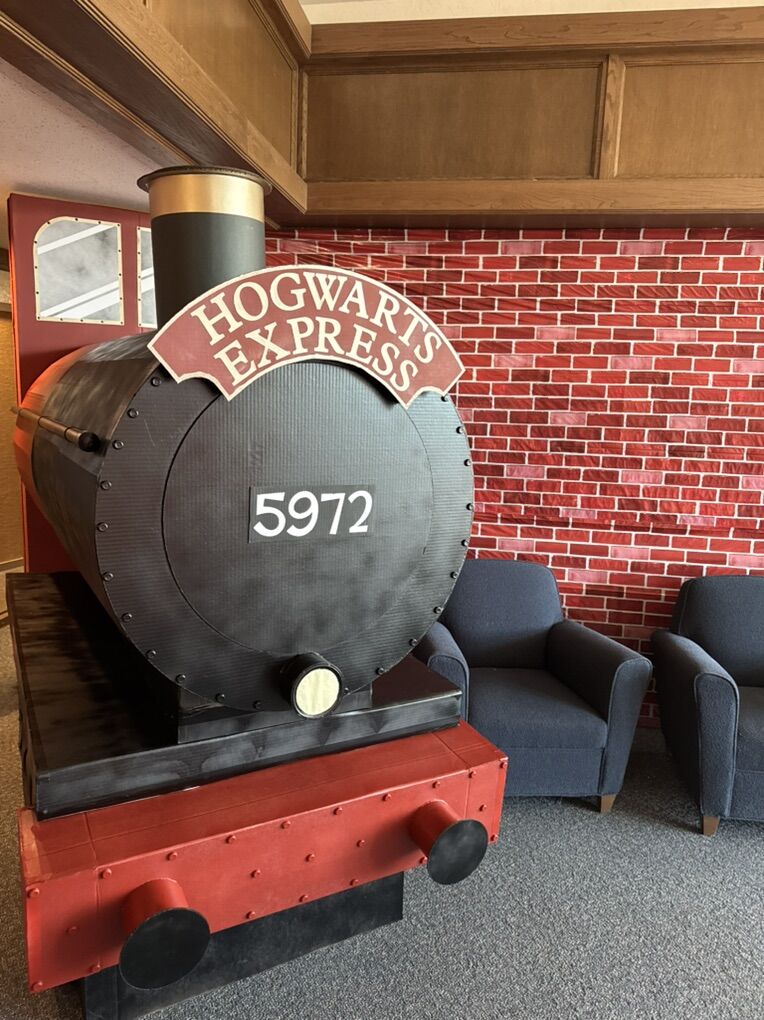 7' Realistic Cardboard Hogwart Express