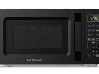 New, in the box, Farberware 0.7 cu ft Microwave Oven, 700W Countertop Microwave Oven with Auto Cook Menu, Black