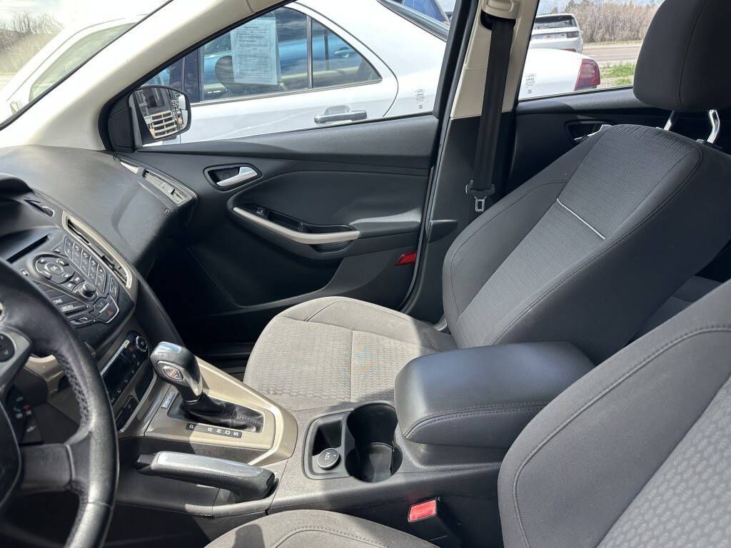 Main image 5
