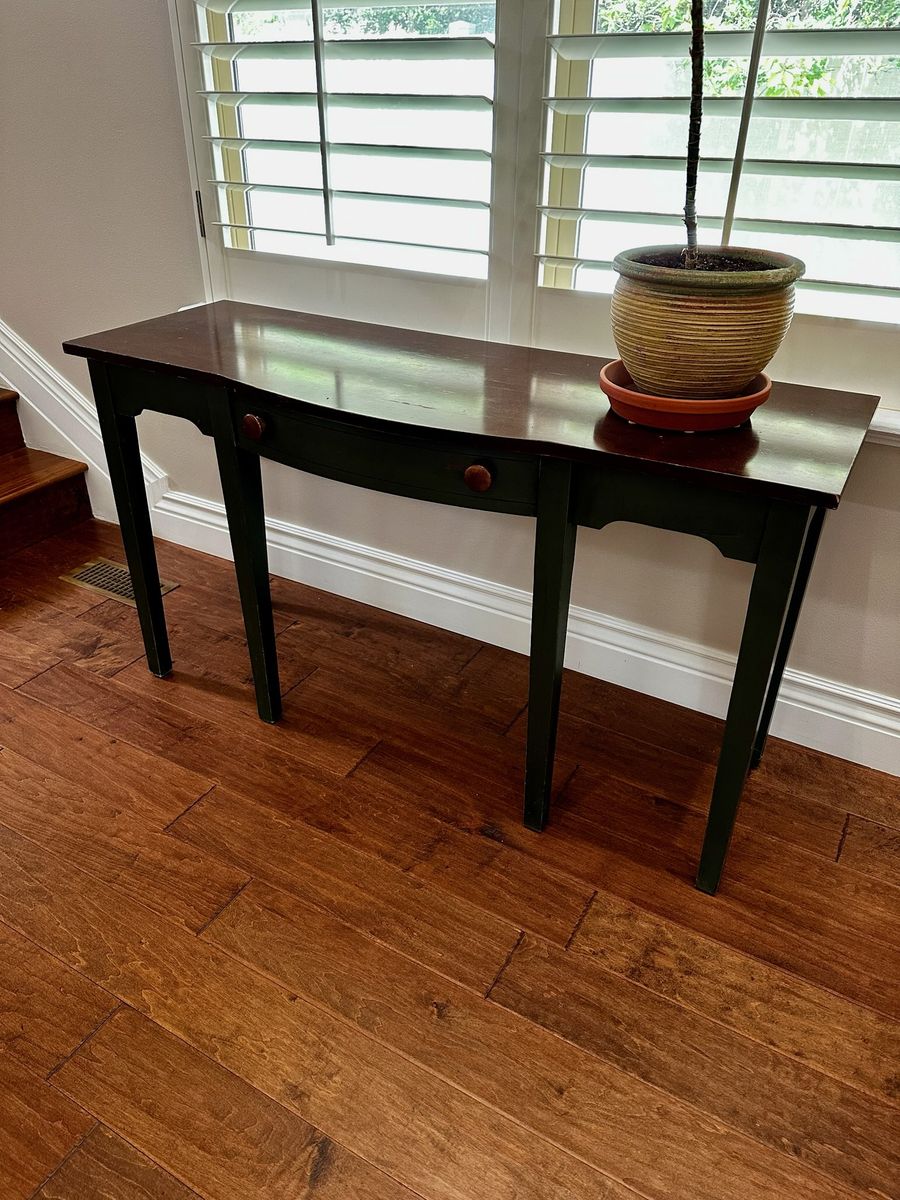 Bassett Furniture Hardwood Console / Sofa Table