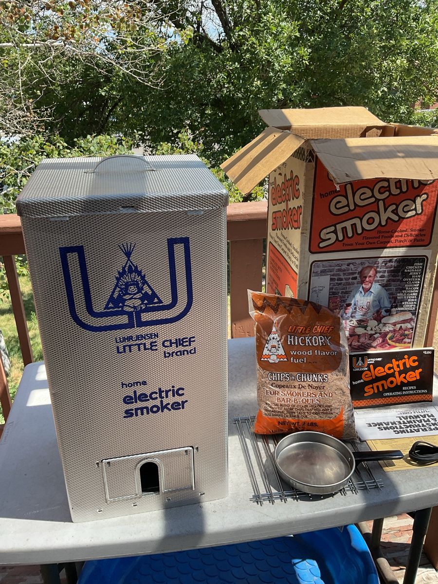 Vintage Little Chief Smoker 9800 never used in box.