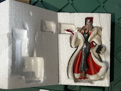 Cruella De Vil Disney Figurine