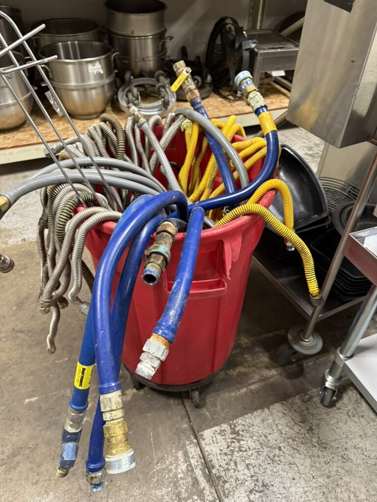 Used Quick gas Conection in great condition Many In Stock $75 Each