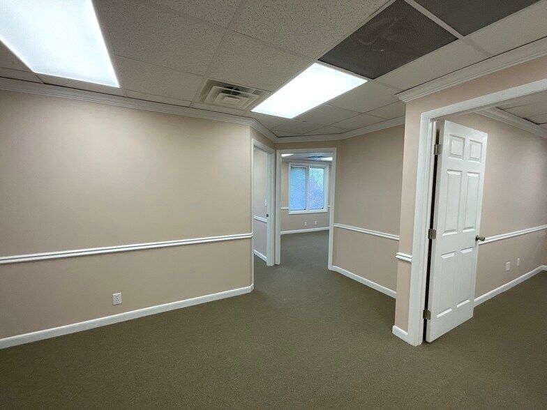 Main image 12