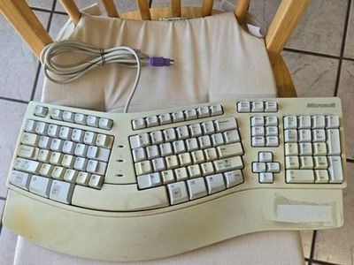 Vintage Microsoft Natural Ergonomic Keyboard Elite PS/2