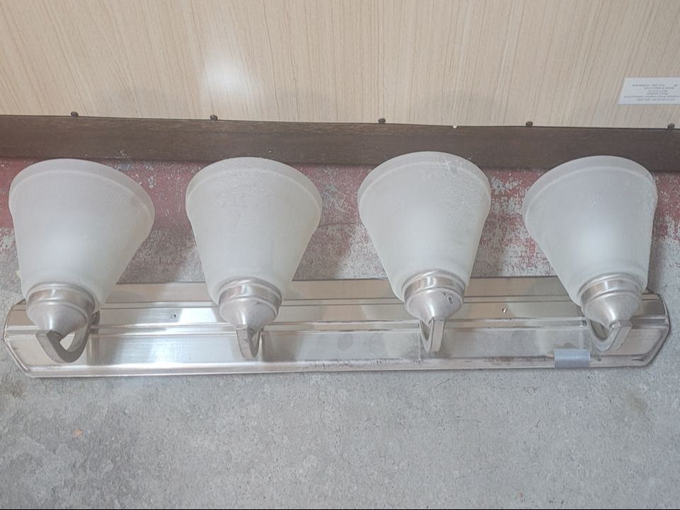 Main image 1