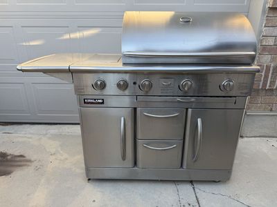 Kirkland Natural Gas Grill