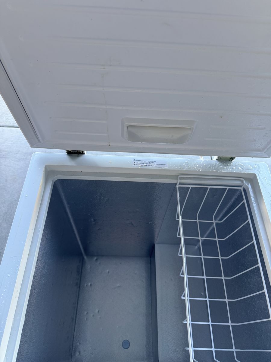 Vissani 5 cu ft chest freezer