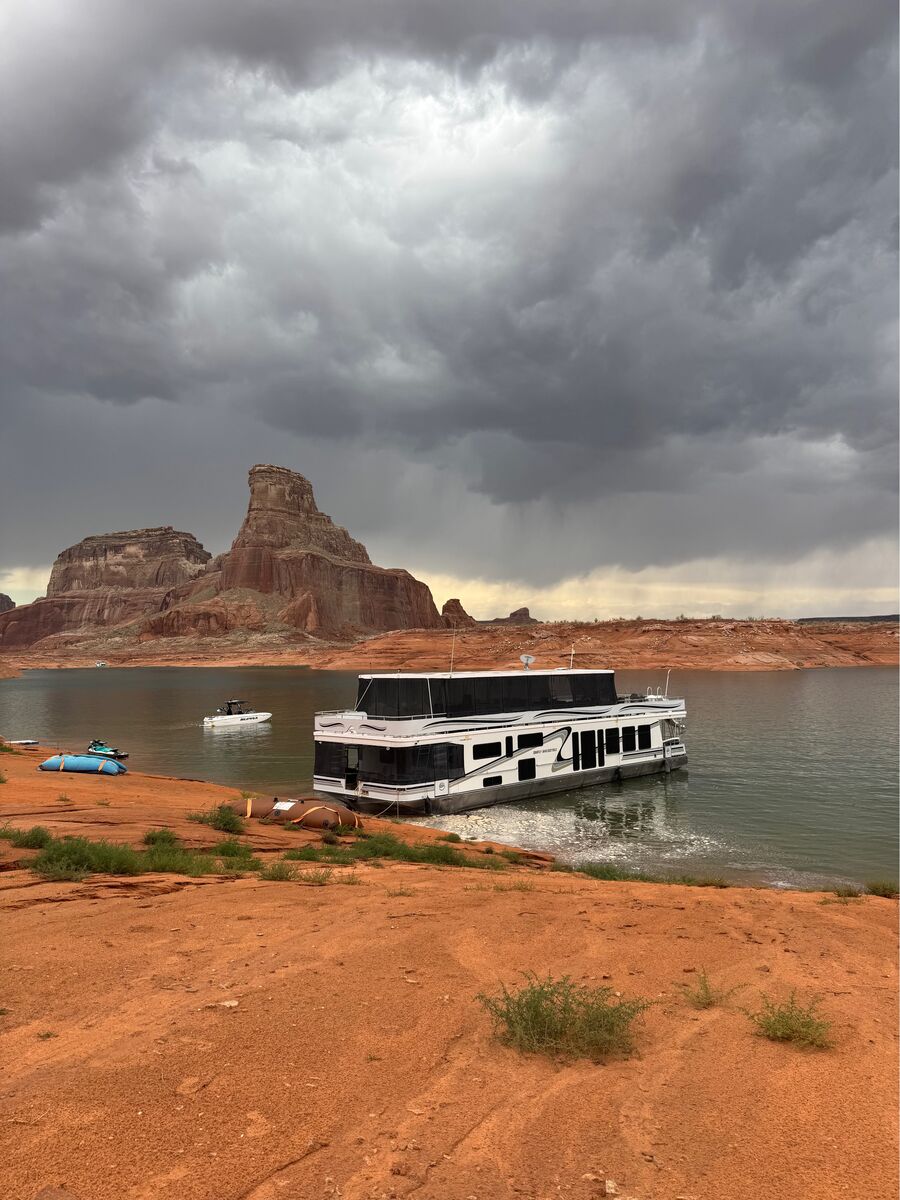 2007 Sumerset Houseboat: 75’ x 20’ reverse layout, in a wet slip at Antelope Point Marina
