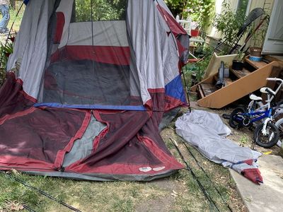 Like. New 10 P Ozark Trail 8-Person Red/Gray/Blue Dome Tent with Rainfly - Used Camping Shelter no smoke no pets
