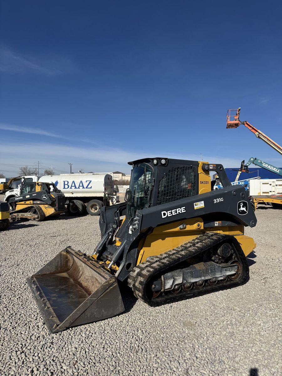 2022 Deere 331G Skid Steer