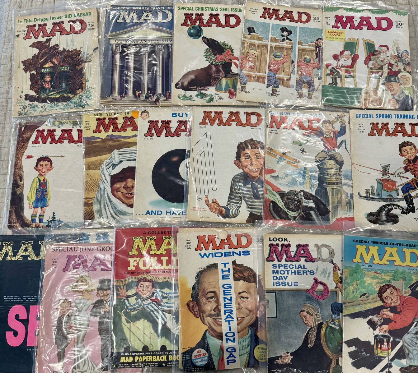 COLLECTION Of HUNDREDS of Vintage COMICS Mad Magazines DC Marvel Disney