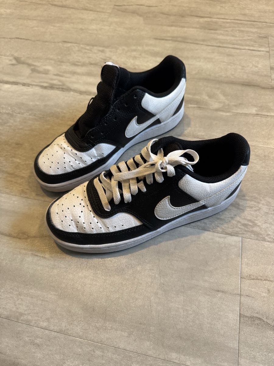 Women’s Nike shoes